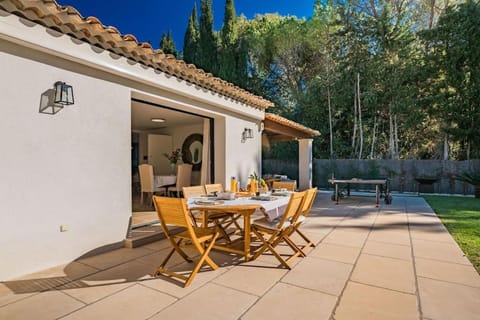 Mougins magnifique villa renové Villa in Valbonne