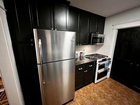 Kitchen or kitchenette, dishwasher, minibar, pet friendly, stove