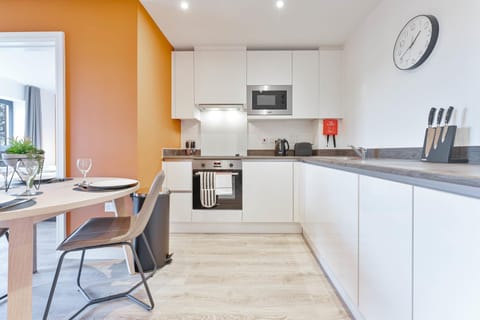 StayZeni, Hardwick House Derby Modern 2 Bed Flat Apartment in Derby