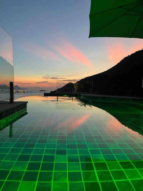 Casa com vista espetacular e piscina em Angra House in Angra dos Reis