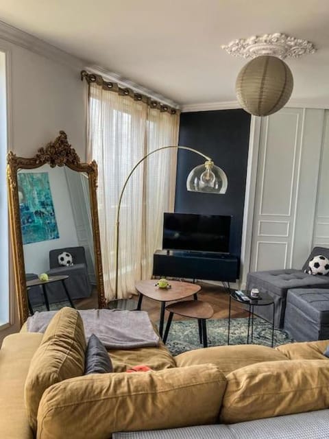 Stylish and Cozy Apartment in Île-de-France