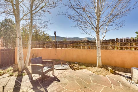 Taos Adobe Home with Mountain Views and Hot Tub! House in Taos