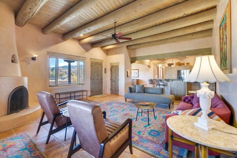 Taos Adobe Home with Mountain Views and Hot Tub! House in Taos