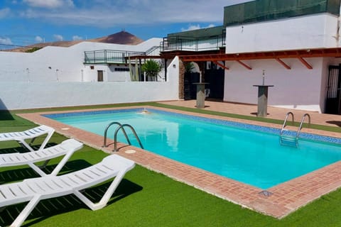 Balcony/Terrace, Swimming pool