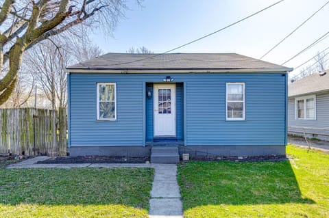 Bright Muncie Home with Yard about 2 Mi to Downtown! House in Muncie