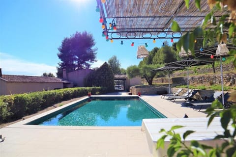 Spacieuse Villa avec Piscine à La Cadière d'Azur - Villa Jenny Villa in La Cadière-d'Azur