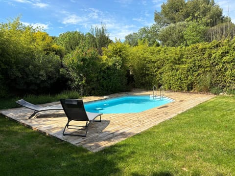 Villa de vacances nichée dans la Garrigues, à 10 minutes d'Avignon Villa in Villeneuve-lès-Avignon