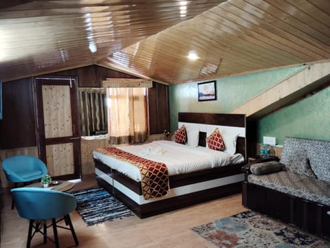 Shimla Heights valley view retreat Bed and Breakfast in Shimla