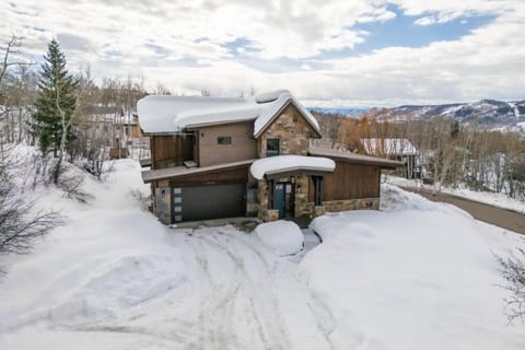 Custom Luxury Home For Monthly Rentals! 30+ Days Haus in Steamboat Springs