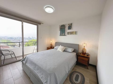 Contemporary 3 Bedroom APT with free parking Copropriété in Guatemala City
