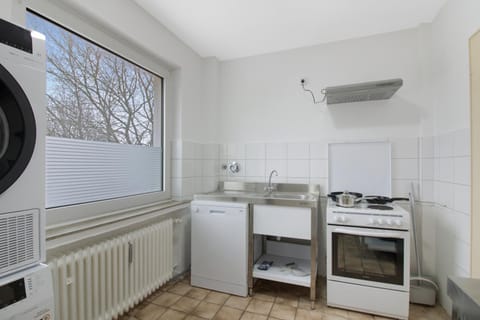 Kitchen or kitchenette, dishwasher, pet friendly, stove