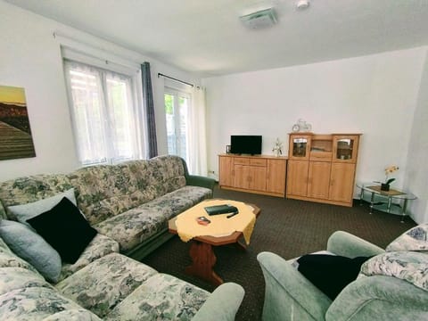 Ferienwohnung mit sonniger Terrasse, Bettwäsche und W-LAN inclusive Appartement in Görlitz
