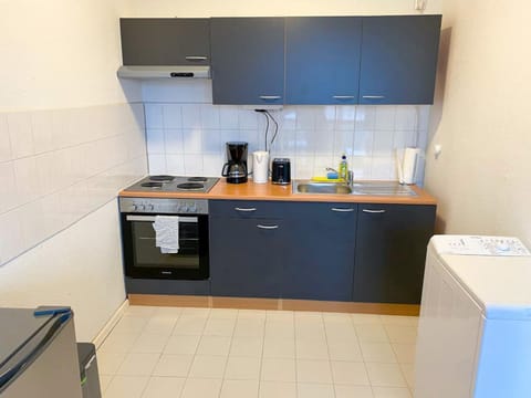 cosy flat with TV & WLAN in Halle (HAL11) Condo in Halle Saale