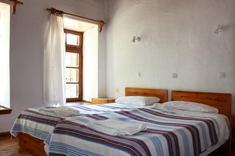 Sotos pension Bed and Breakfast in Skopelos