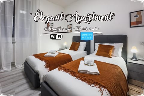 Bed, Photo of the whole room, Logo/Certificate/Sign, Bedroom, Certificate/Award, towels