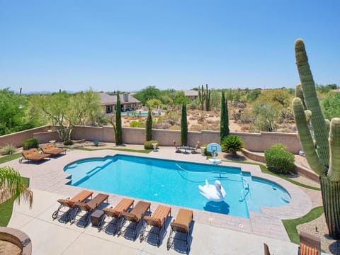 Valley View Villa - Resort Style Backyard - Heated Pool House in Pinnacle Peak