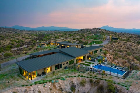 Paradise Canyon-Infinity Heated Pool-Estate 3 House in Gila County