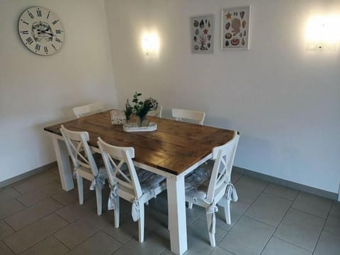 Other, Dining area