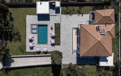 Property building, Day, Bird's eye view, Pool view, Swimming pool, sunbed