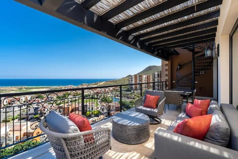 3BD Begati Ocean Views with Luxury Resort Apartment in Cabo San Lucas