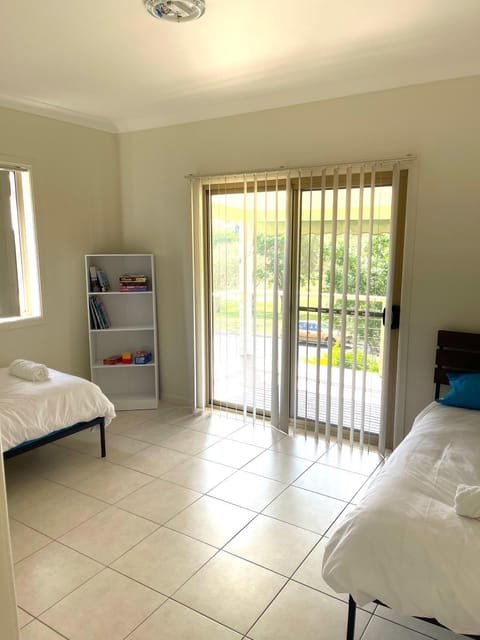 Azalea Grove - Family or Friends Getaway House in Coffs Harbour