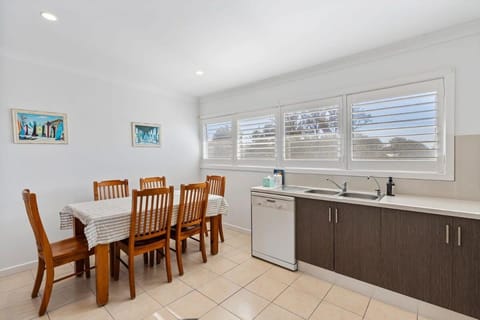 Meridian U1-4 Hutton St - Linen Included Apartamento in Port Elliot