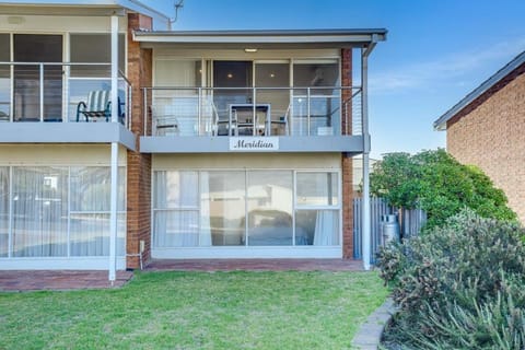 Meridian U1-4 Hutton St - Linen Included Apartamento in Port Elliot