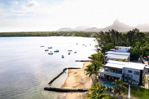 Property building, Natural landscape, Bird's eye view, Beach, Mountain view, Sea view