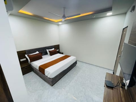 Hotel Nova Blue Hotel in Ahmedabad
