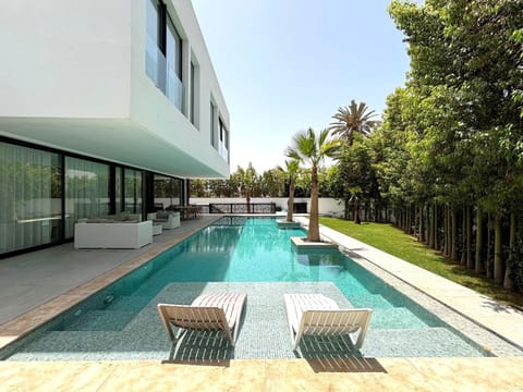 Patio, Pool view, Swimming pool, sunbed