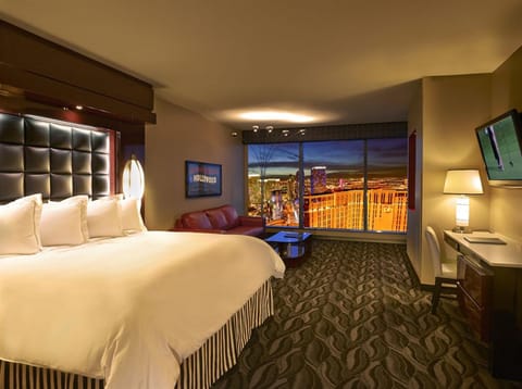 Suites at Elara Las Vegas Strip-No Resort Fees Apartahotel in Las Vegas Strip
