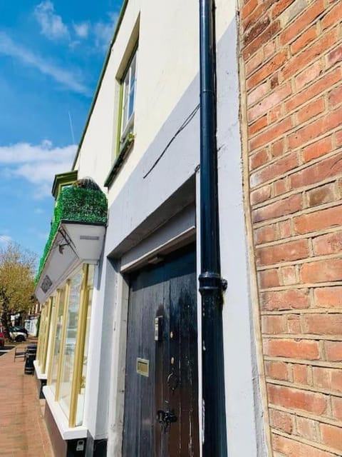 4 Bed 17th century Coach House House in Sevenoaks District