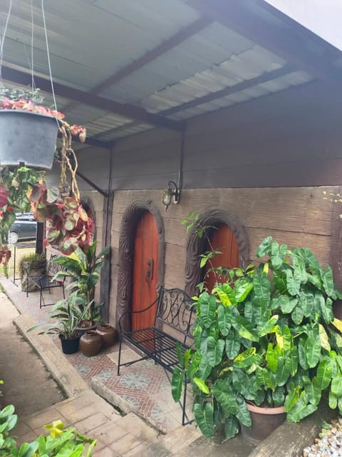 Patio, Facade/entrance