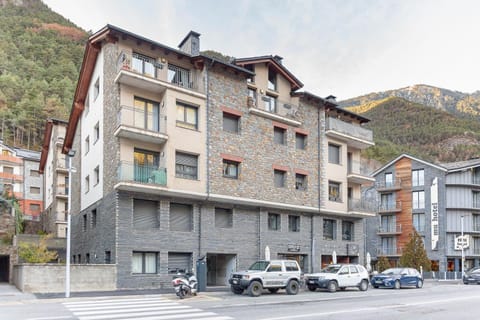 AndBnB I 3 Habitaciones con Terraza y Parking Condominio in Andorra