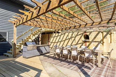 7k sq ft Mountain Estate -The Most Epic Experience House in Swannanoa