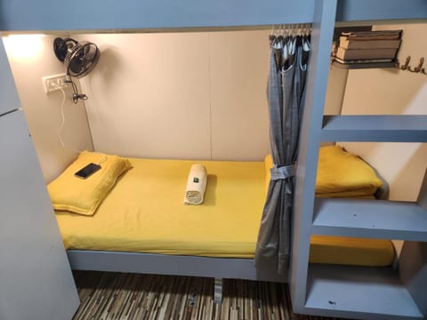 Sinhassan dormitory hostel Juhu Hostel in Mumbai