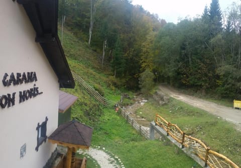 Non Nobis Dambovicioara House in Brașov County