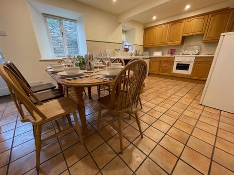 Dining area, kitchen