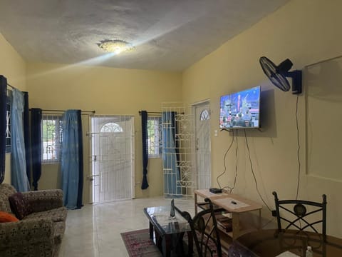 Tower Isle Getaway Apartment in St. Ann Parish