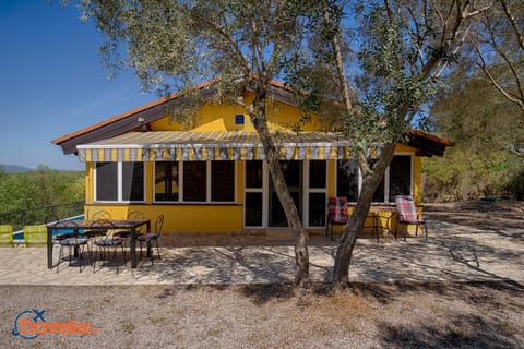 Romantic villetta with pool, large garden with olive trees near the beach - by TRAVELER tourist agency Krk - ID 2202 House in Krk