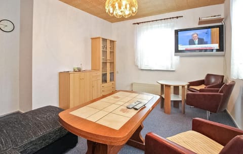 Lovely Apartment In Milmersdorf With Kitchen Appartamento in Templin