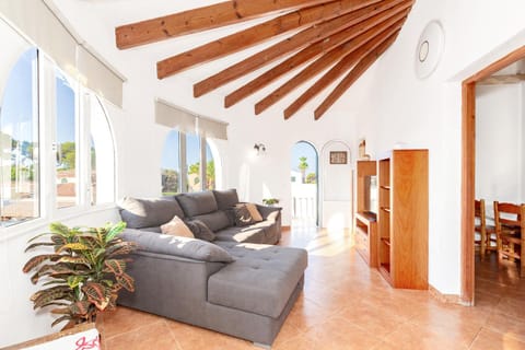 Chalet Es Llossar House in Cala en Blanes