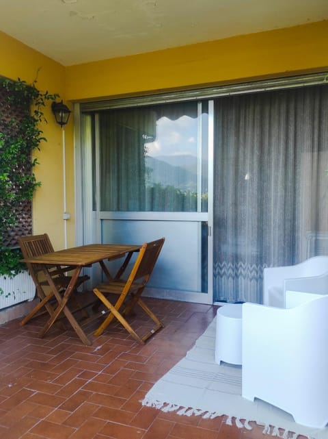 LF_SUITE_ Lugano Lake_ Ampia Terrazza ; Spiaggia privata_ WI-FI_ Netflix_ Apartment in Lugano