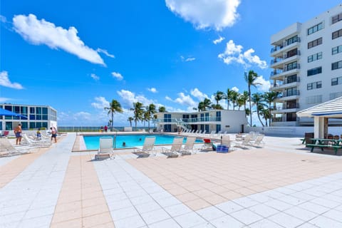 Pool view, Swimming pool, Swimming pool