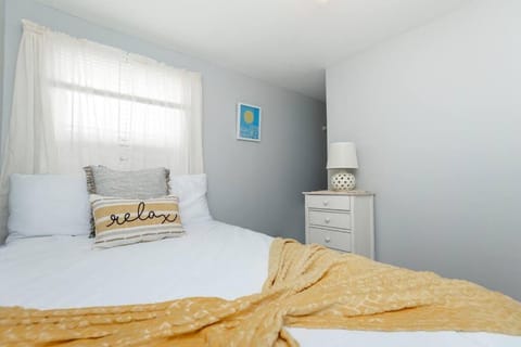 Hampton Beach Seaside Villa Unit 2 Apartment in Hampton Beach