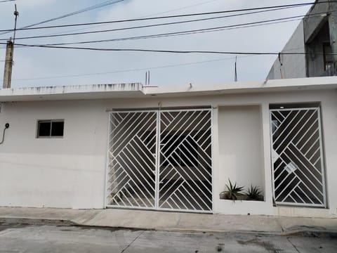 Casa LUNA ven y disfruta House in Heroica Veracruz