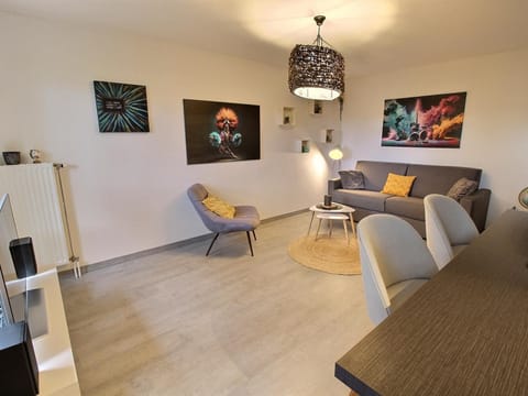 Charmant Appart avec Garage et Terrasse au Coeur de Colmar, près de la Route des Vins d'Alsace - FR-1-722-6 Apartment in Colmar