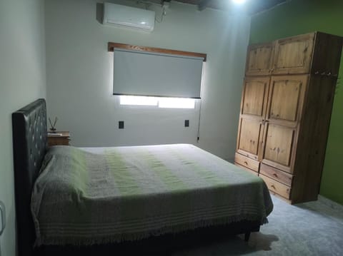 Bedroom, air conditioner