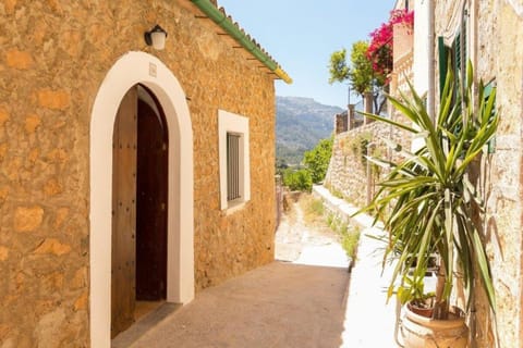 Ferienhaus in Fornalutx mit Großer Terrasse House in Fornalutx