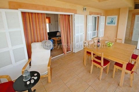 Komfortables Appartement in erster Meereslinie Apartment in Son Serra de Marina